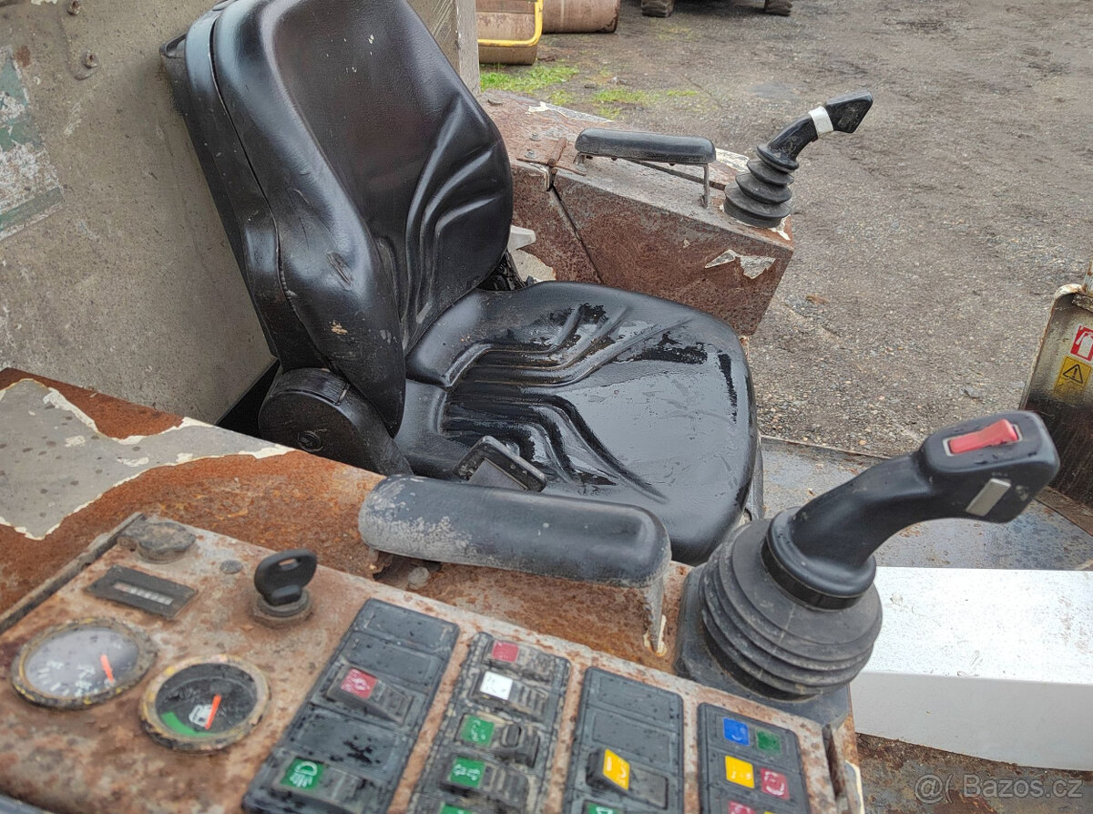 kloubový nakladač terex scl 515, 4x4, 322 000kč + DPH - 5