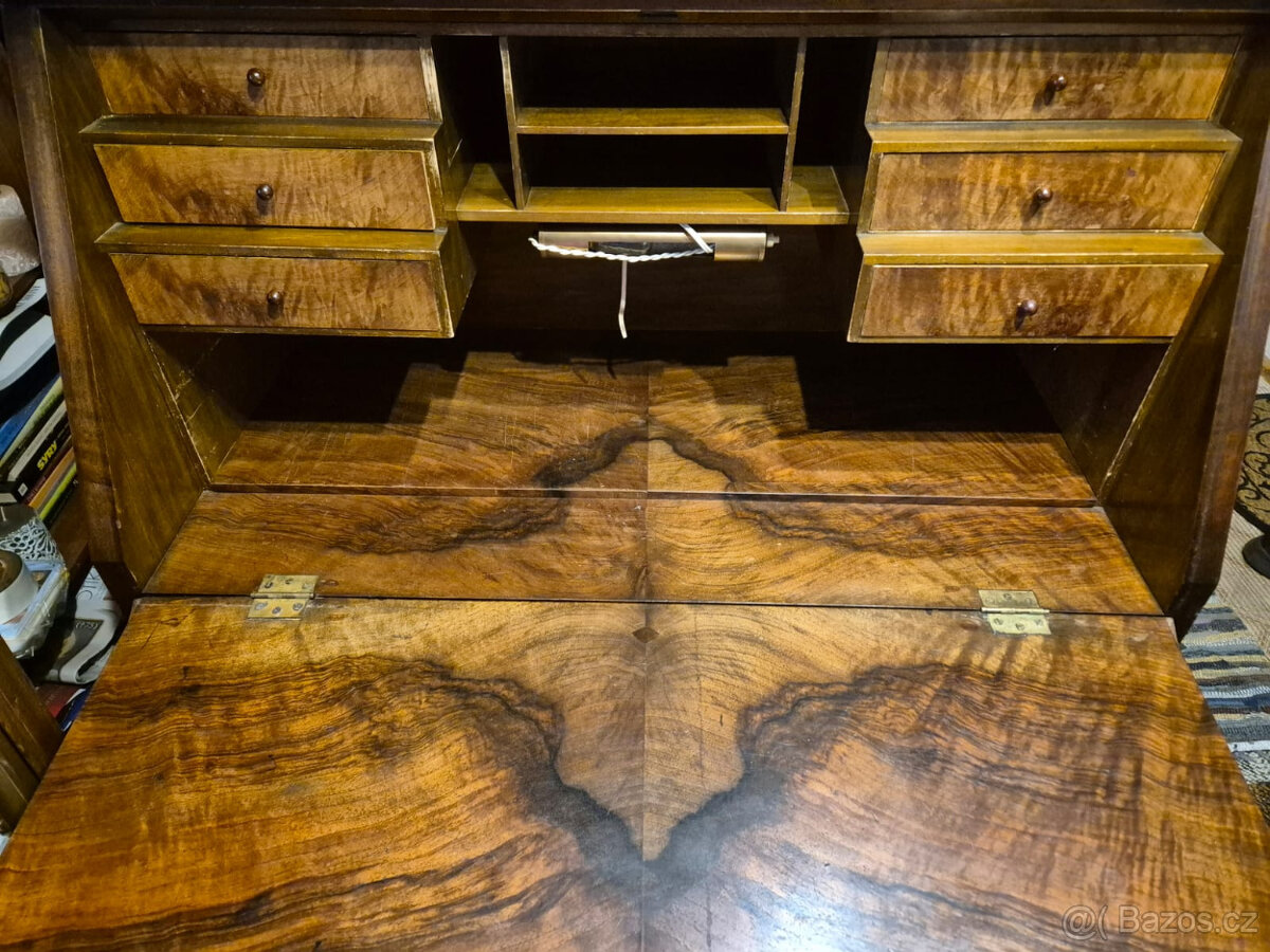 Starý sekretář - 5
