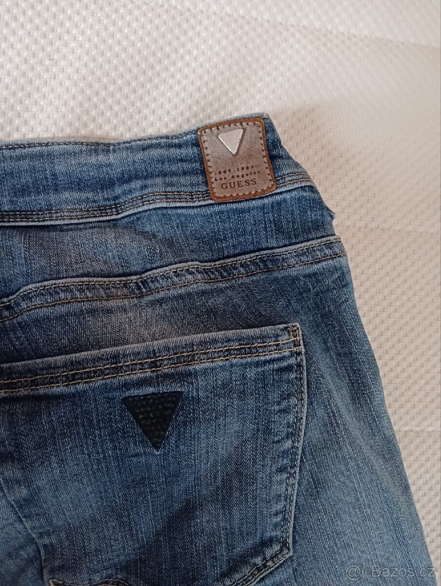 PRODÁM DÁMSKÉ SKINNY DŽÍNY GUESS - 5