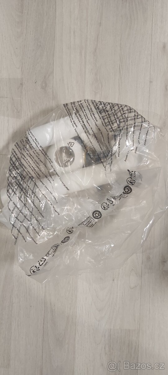 Kuchyňský dřez nerezovy s baterii - 5