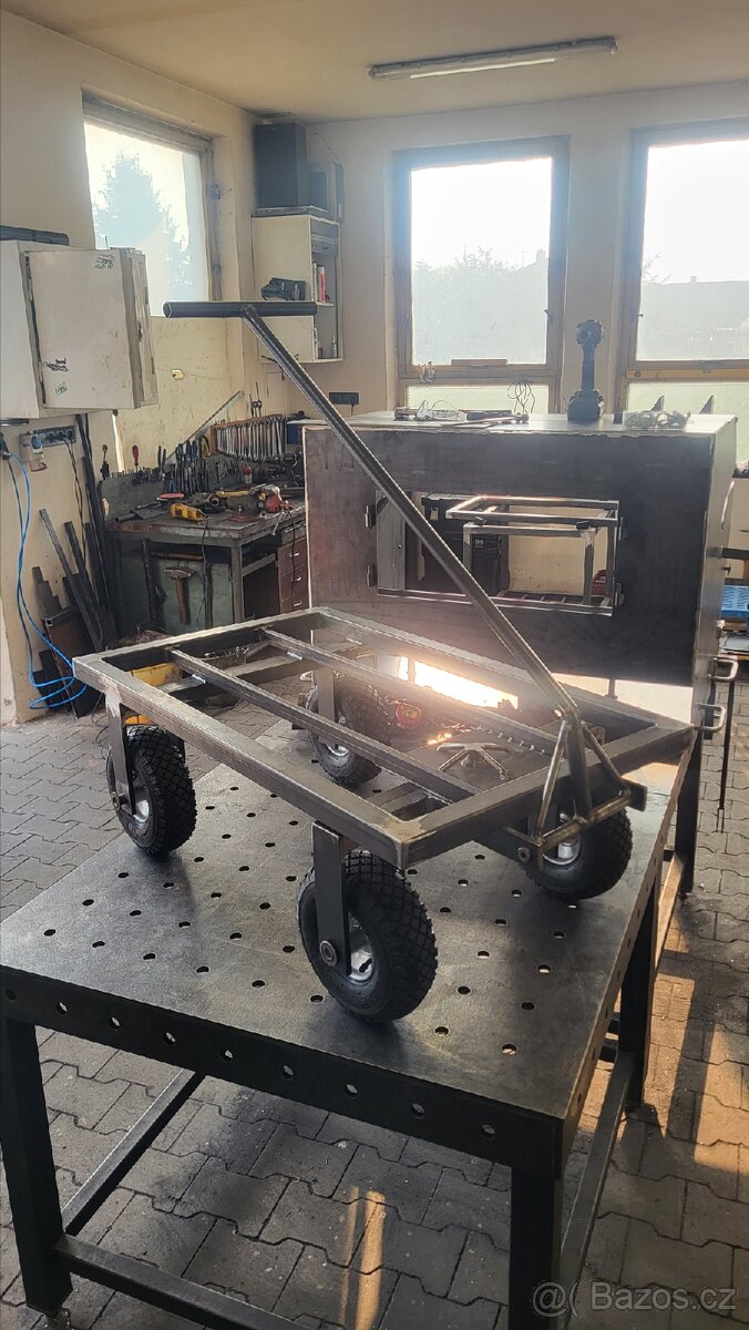 Prodám transportní vozík s točnou
- 5
