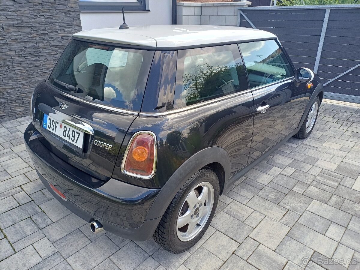 MINI Cooper 1.6i 88kW 2007 bez STK - 5