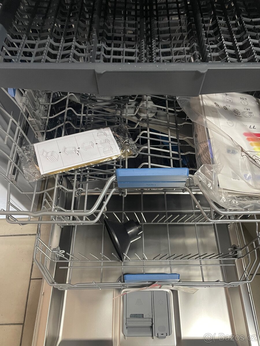 Nepoužitá myčka Beko BDFN26646XC - 5