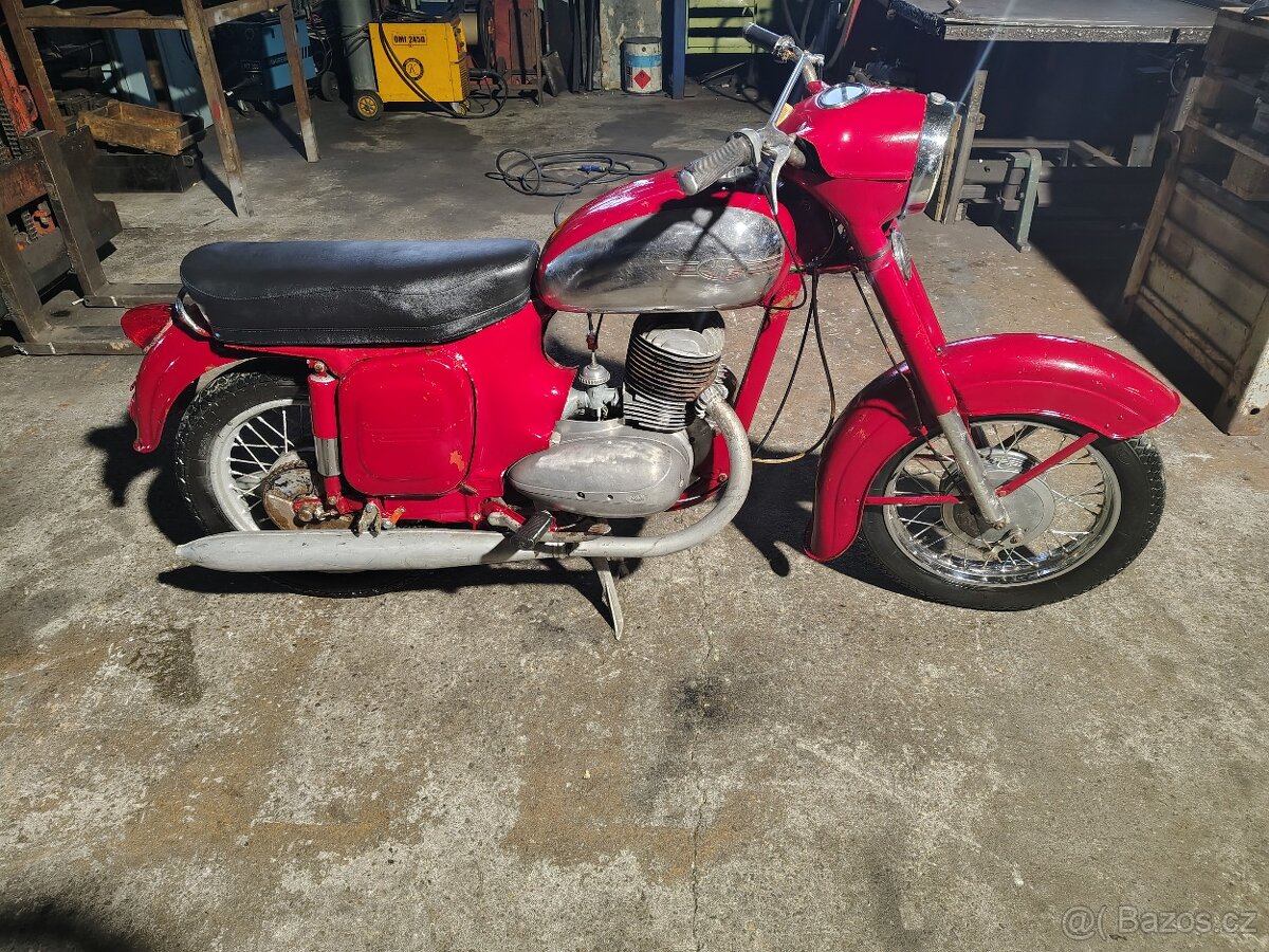 JAWA PANELKA 250 - 5