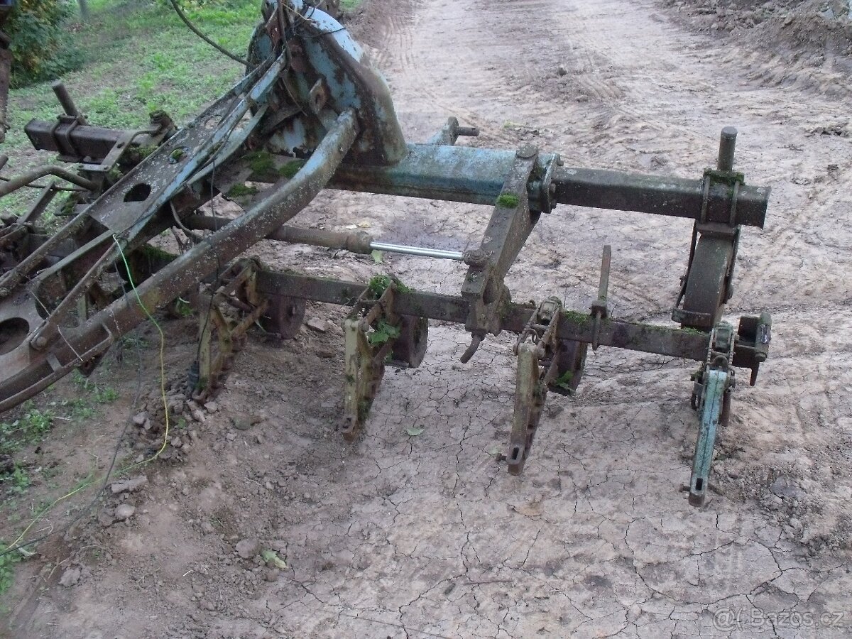 Plečka NDR typ FORTSCHRITT P 437 - 5