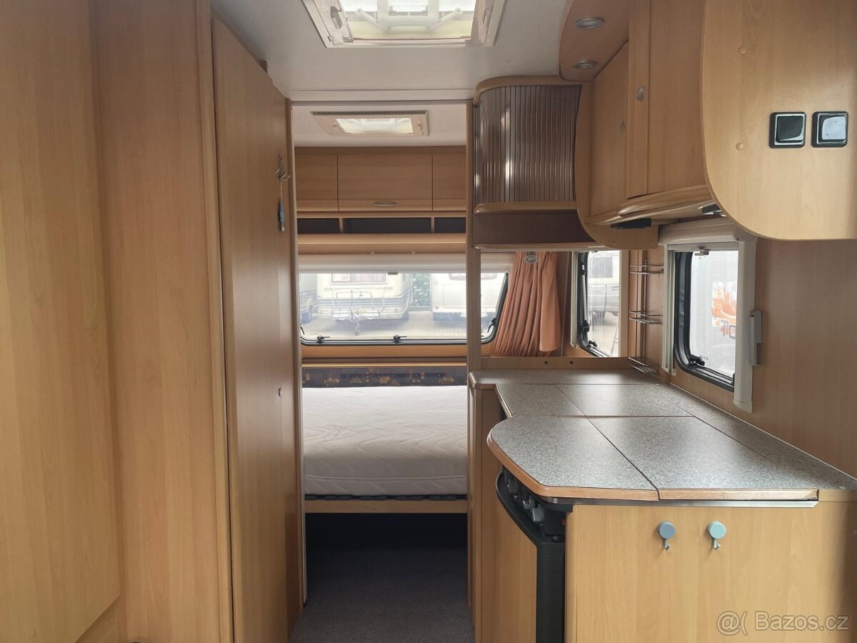 Dethleffs Camper 460,pevná postel ,bojler, sprcha, MARKÝZA - 5
