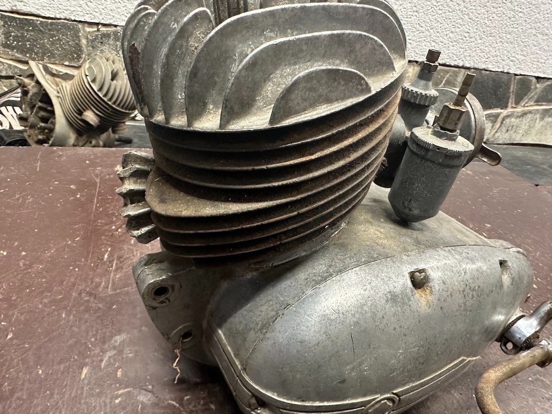 Predám MOTOR MANET 90 dvoupist, kompletný - 5