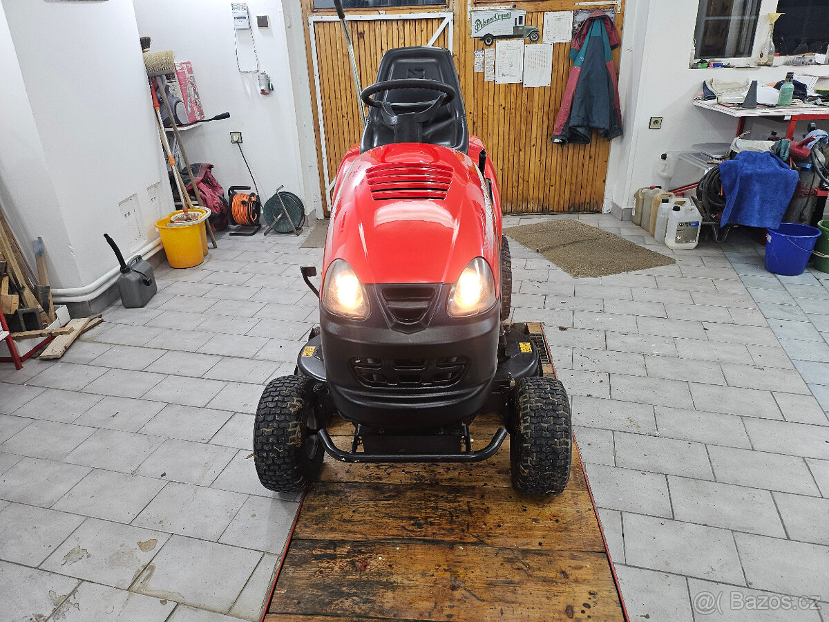 Prodám sekací traktůrek Hecht 5639 - 5