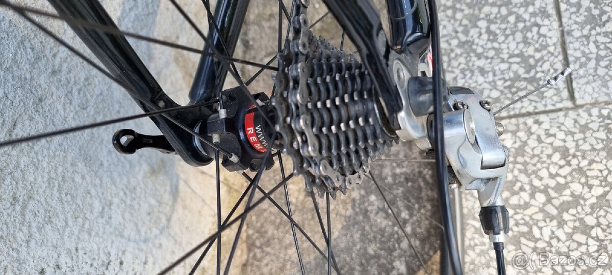 Karbonové silniční kolo - 5