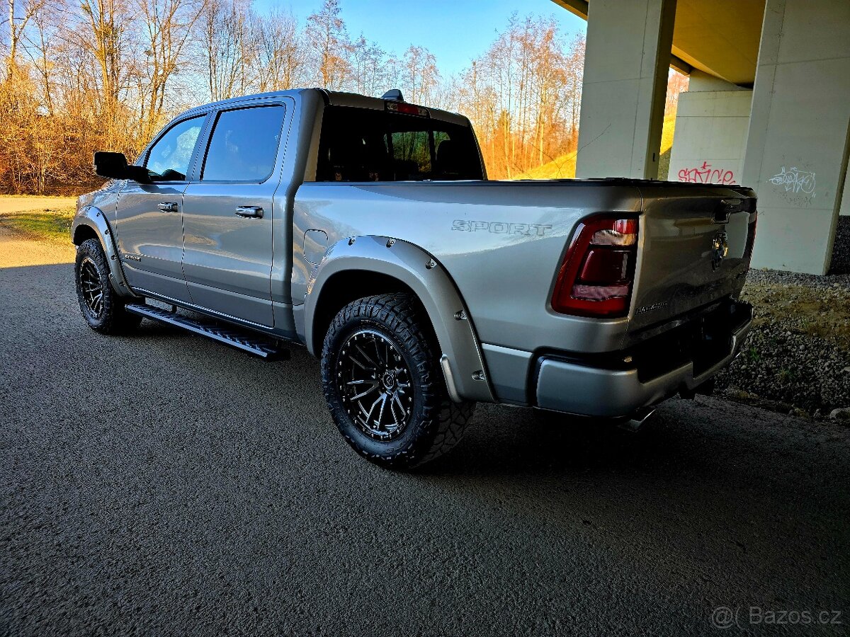 Dodge Ram 1500 4X4 5.7 Hemi, r. 2022, Odpočet DPH