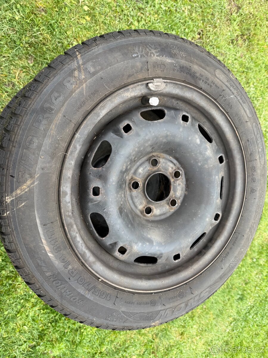 Prodám obuté Plecháče 165/70 R14 - 5