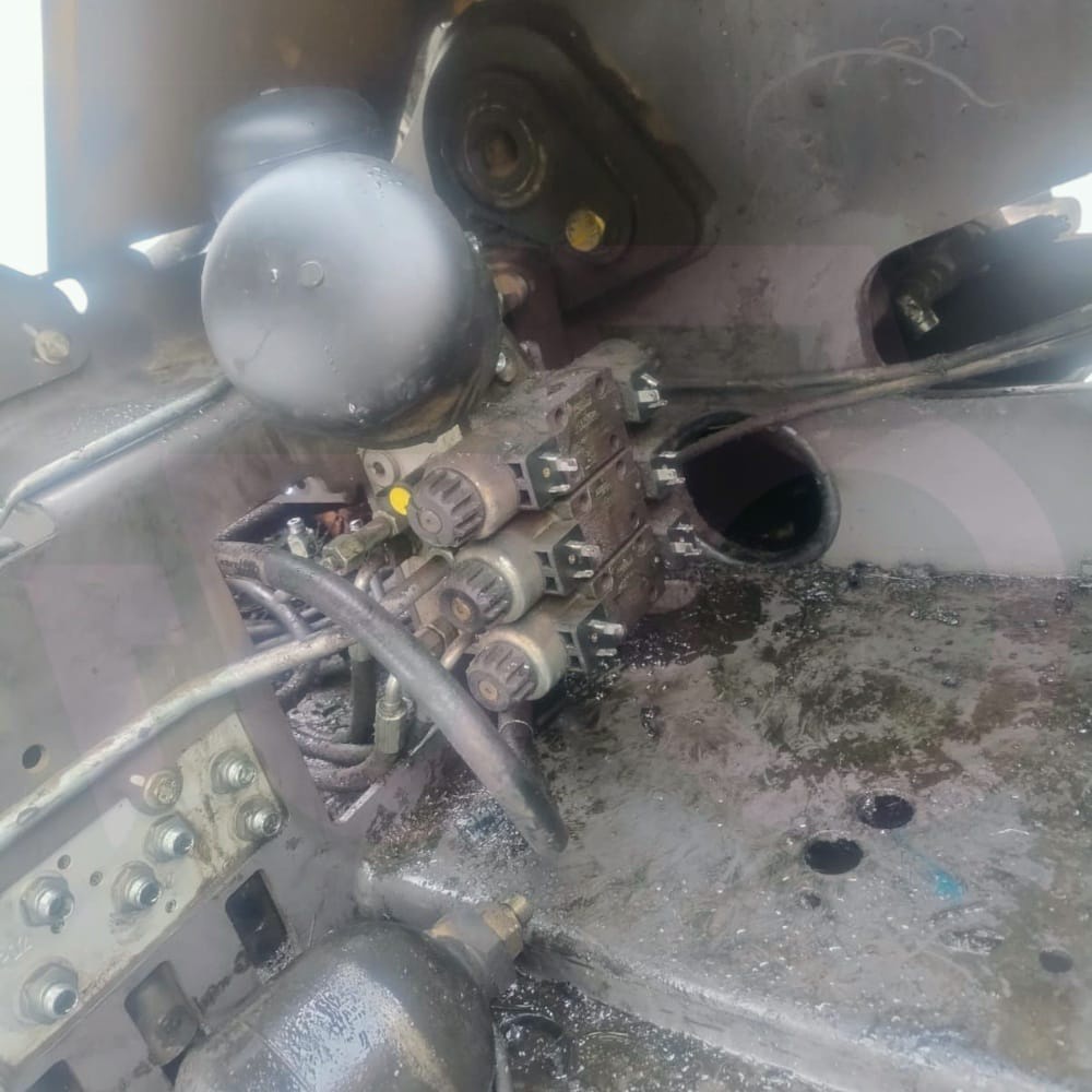 Díly na mecalac 12 mxt 2013 - 5