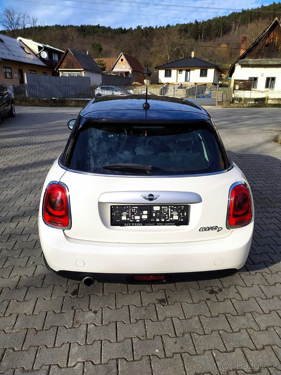 Mini Cooper D F55 diesel ročník 2015 - 5