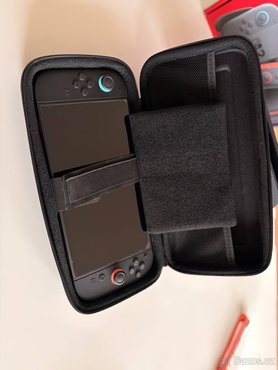 Nintendo Switch 2 + Pro Controller + travel case. - 5