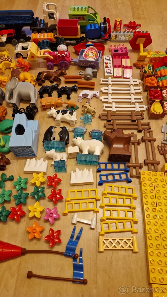 Souprava LEGO Duplo, mnoho figurek, zvířátek a vozítek - 5