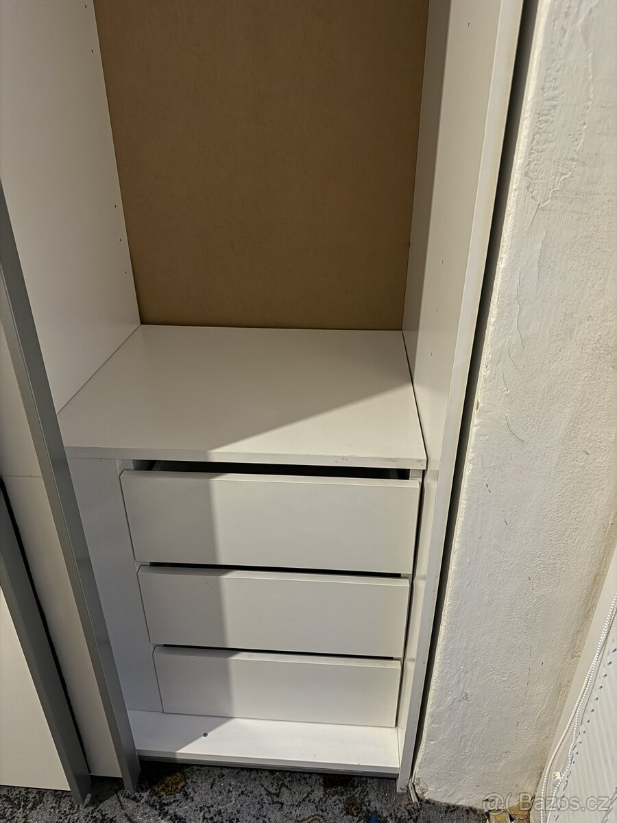 Skříň - 5