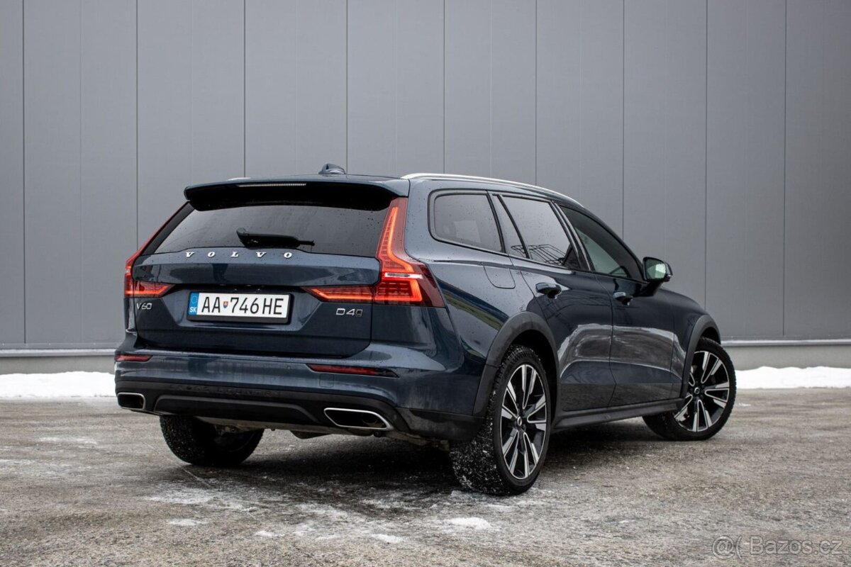Volvo V60 Cross Country D4 AWD Pro AUTO. - 5