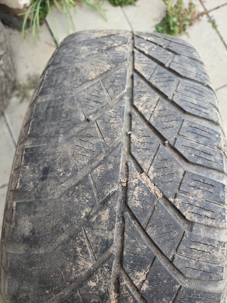 Zimní pneu 205/65 R15 - 5