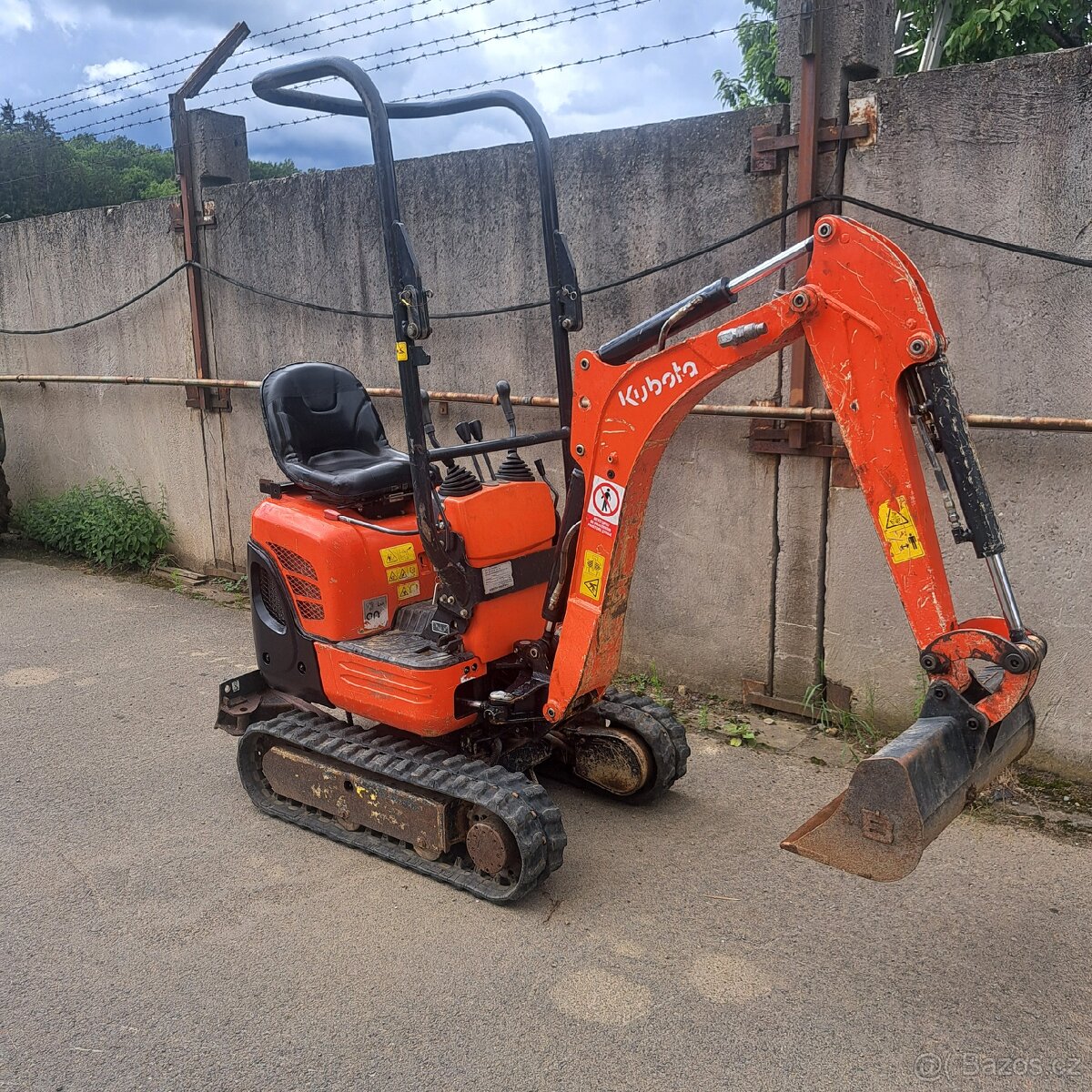 Minibagr Kubota K008-3 - 5