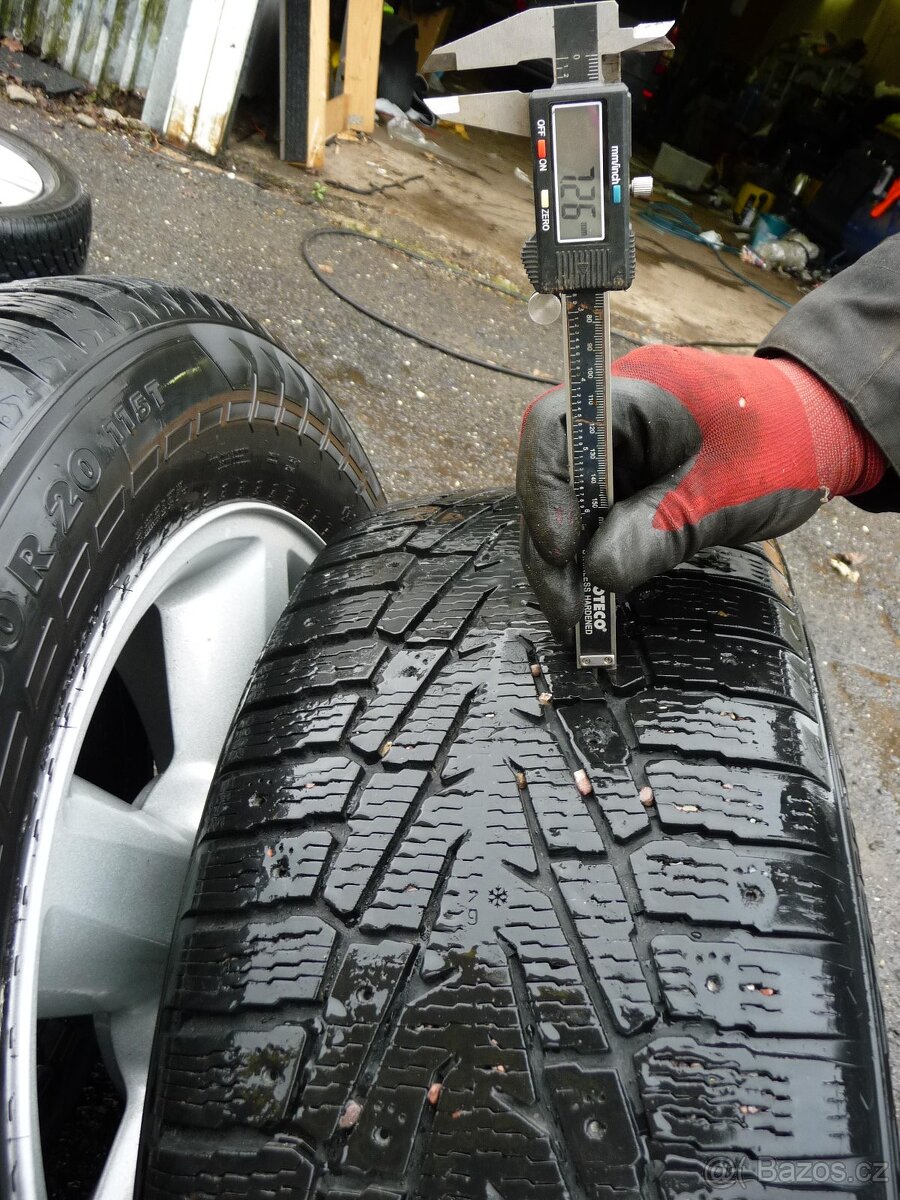Originální kola CHEVROLET po renovaci ZIMNÍ PNEU 275/60/20 - 5
