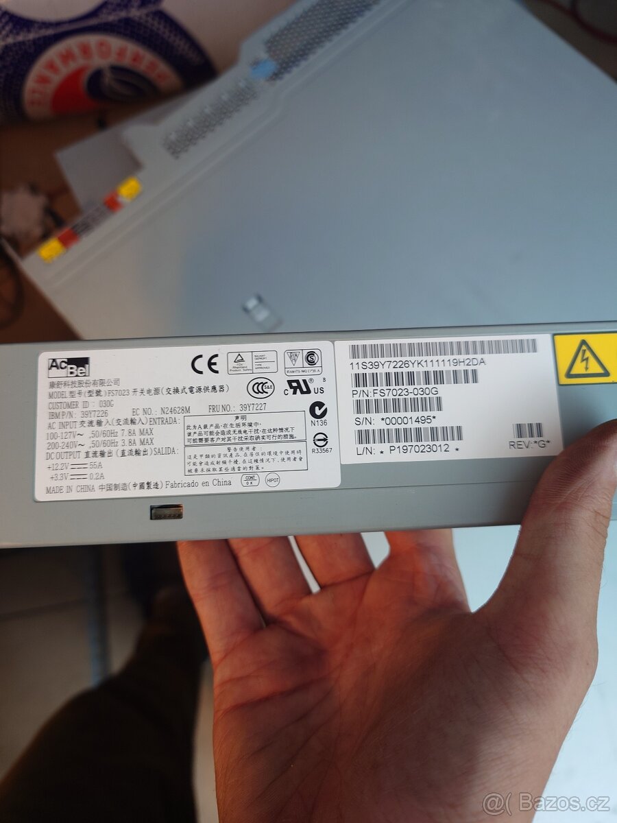 IBM x3550 M4 (2x E5-2630v2, 6c/12t) + ližiny - 5