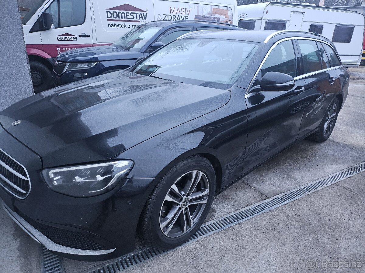Mercedes Benz W213 E 220d Facelift Rok 2021 143 kW - 5