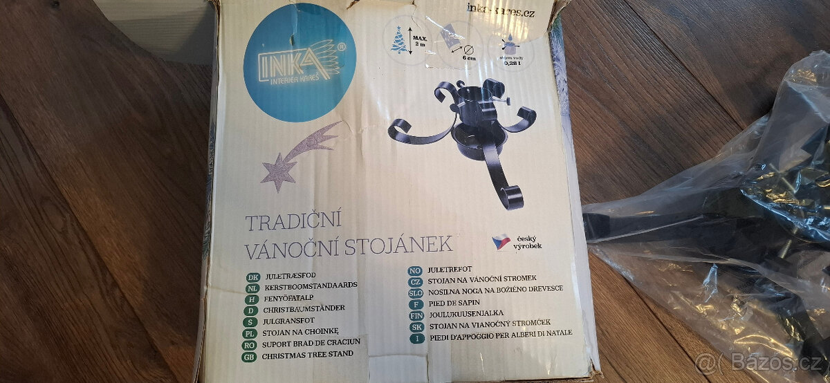 Nový stojan na vánoční stromek - kovový - 5