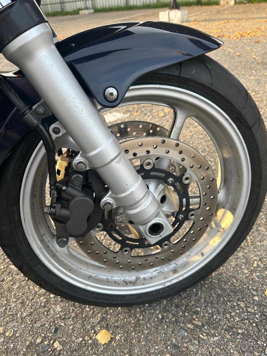 Yamaha Fazer 600 - 5