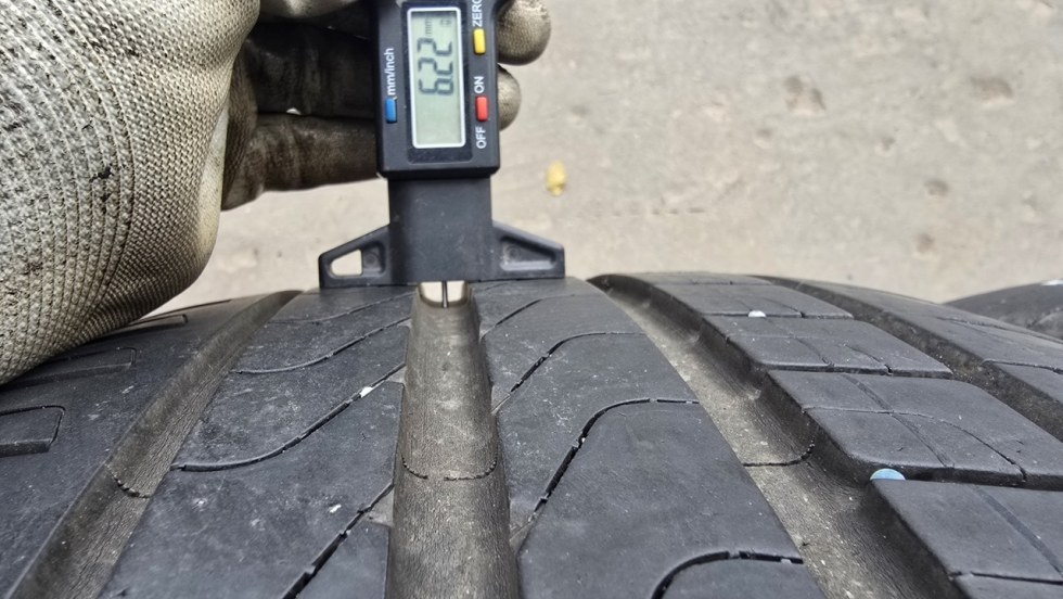Letní pneu 245/40/19 Pirelli - 5