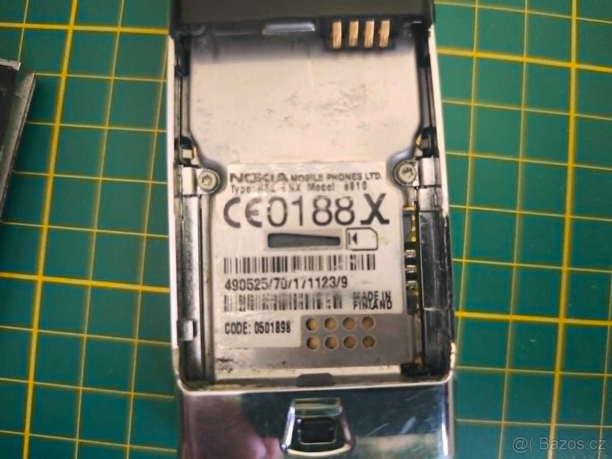 Nokia 8810 - 5
