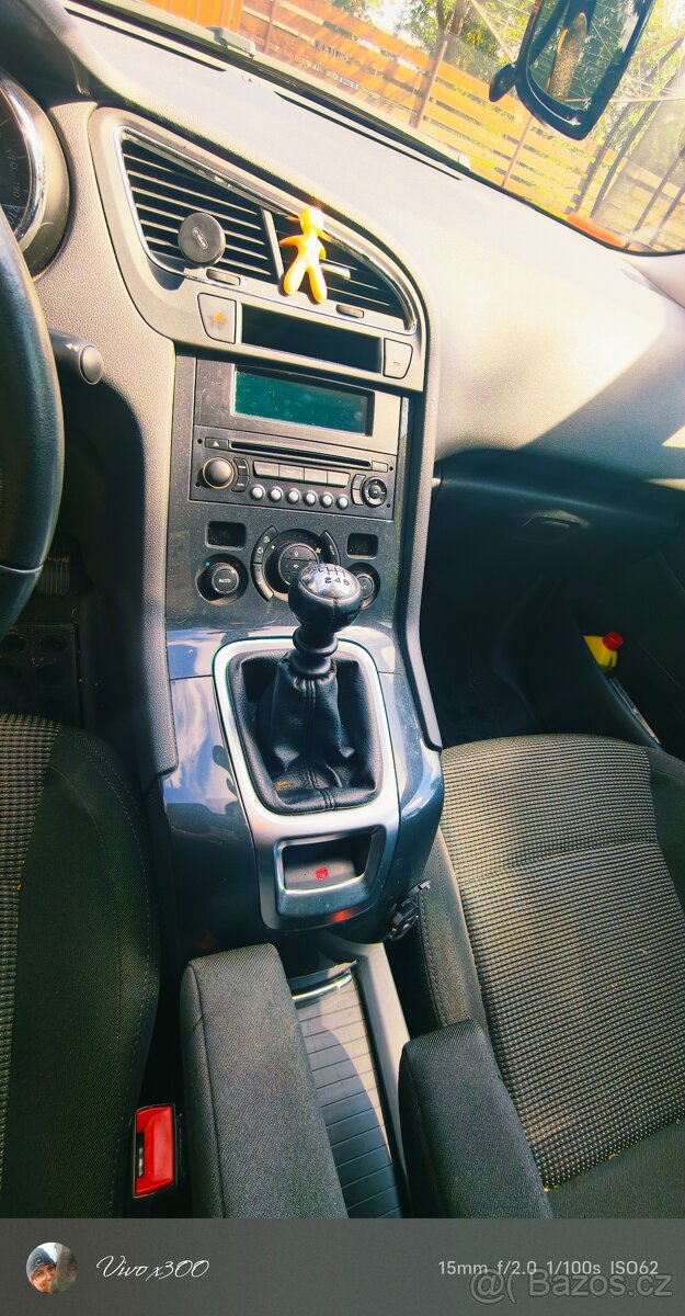 Peugeot 5008 7 míst - 5