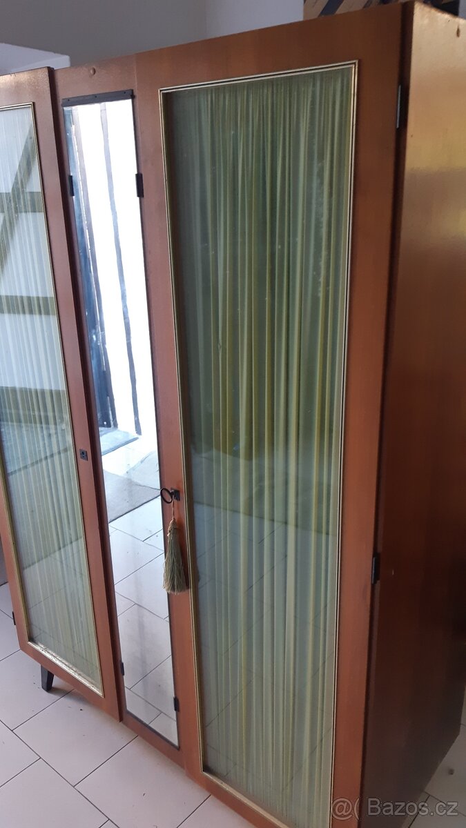 Zrcadlová skříň z ložnice Funkcionalismus - 5