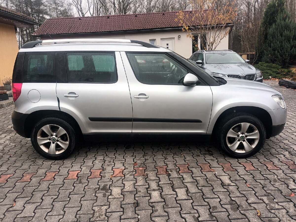 Škoda Yeti 2.0TDi 81KW tažné zařízení, dvoje kola... - 5