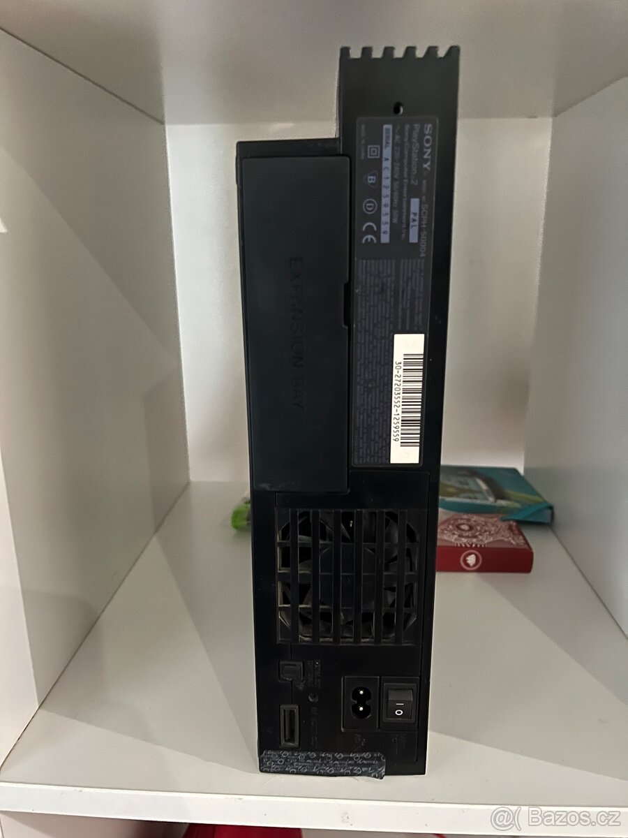 PlayStation 2 fat + 3 originální ovladače + hra - 5