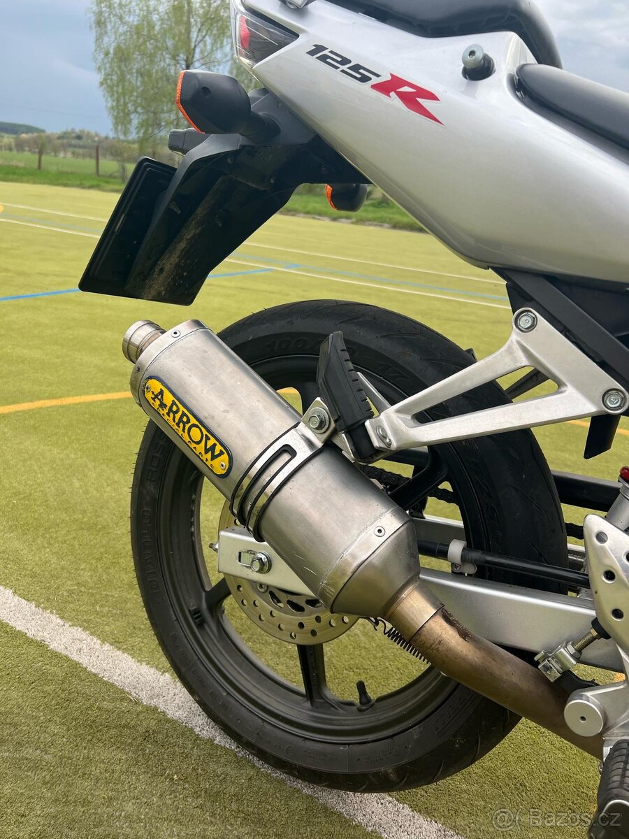 Honda cbr 125r - 5
