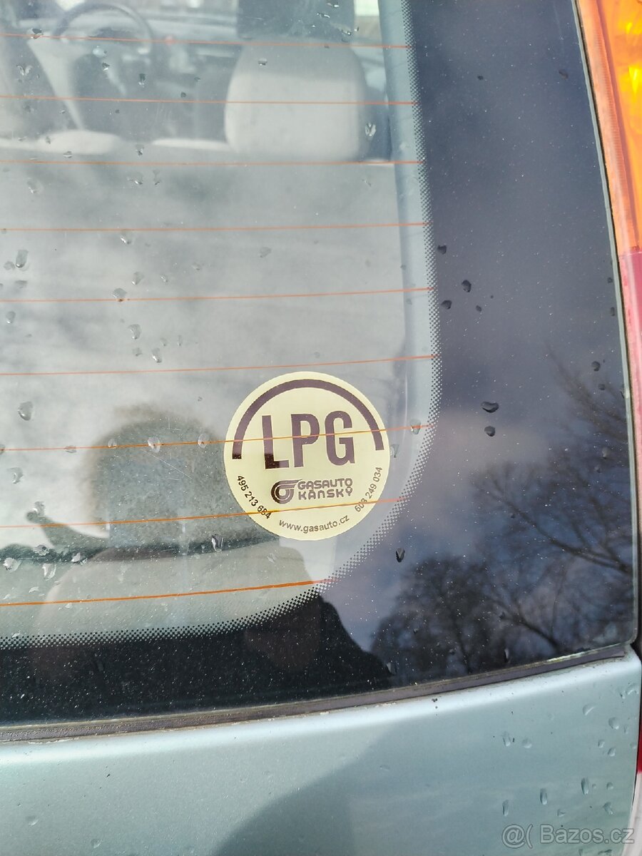 Nissan Almera Tino 1,8 LPG - 5