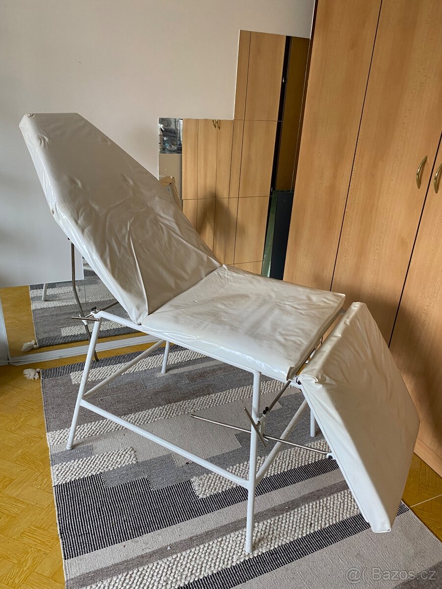 Kosmetické polohovací lehátko + masérské lehatko - 5