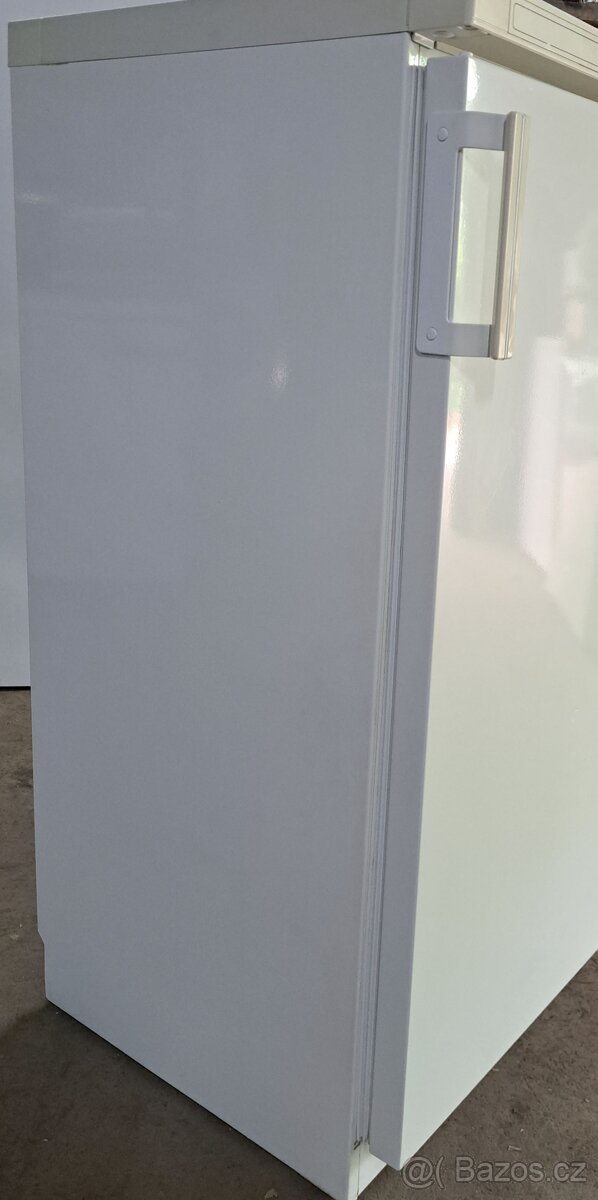 Lednice s mraz. Liebherr Glass line. - 5