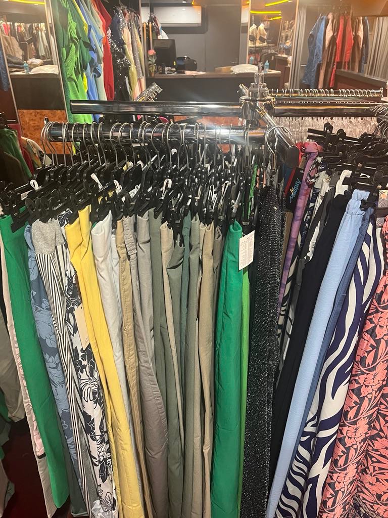 Profi stojany na oblečení - vybavení obchodu - 5