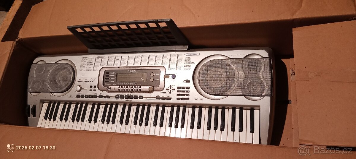 Prodám varhany Casio - 5