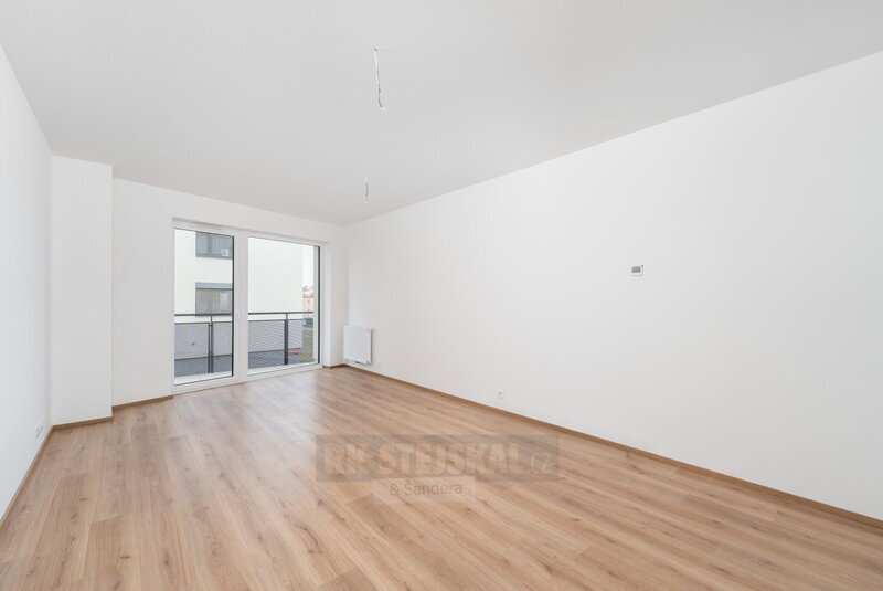 Pronájem bytu 1+kk 34 m² - 5