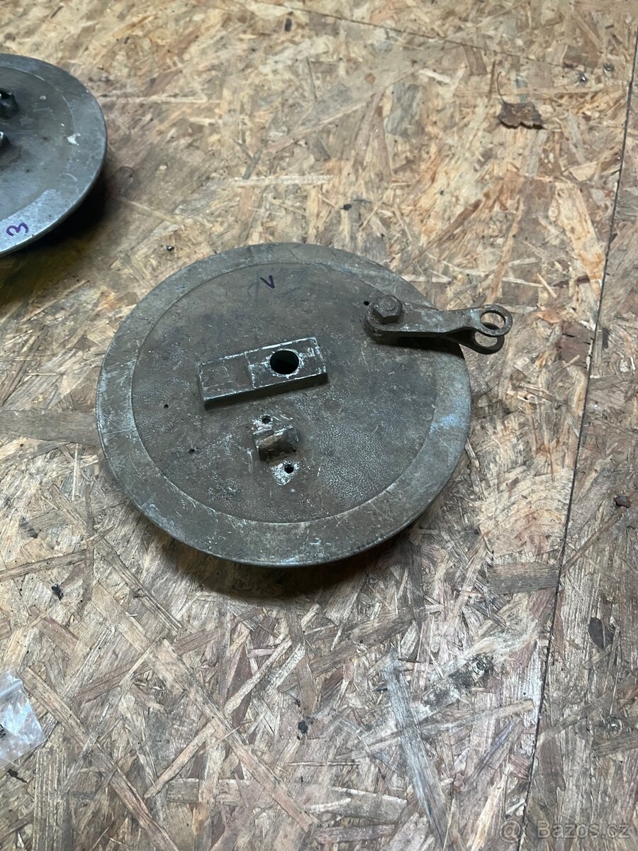 Brzdové štíty Jawa/čz - 5