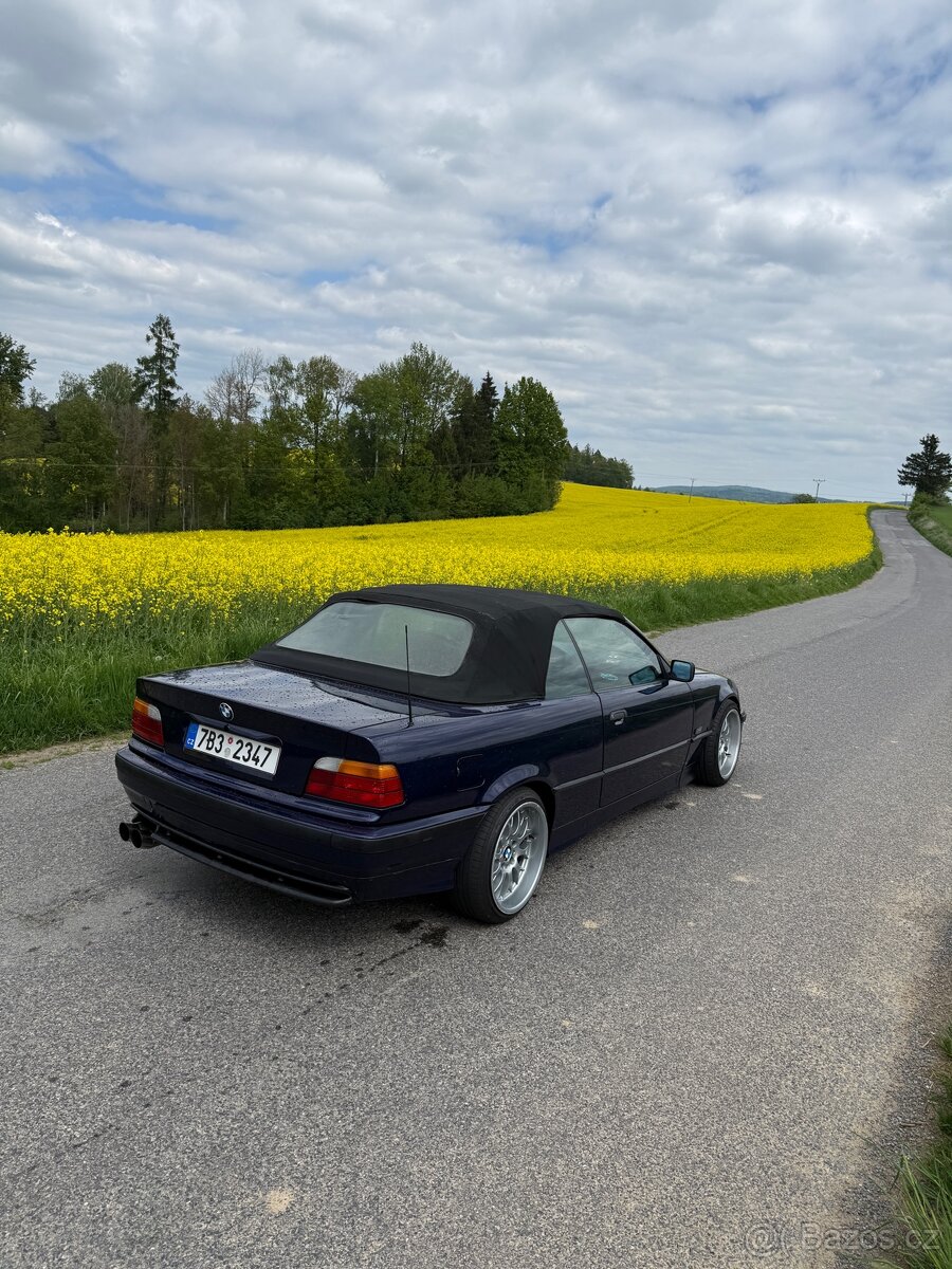 BMW e36 320i cabrio