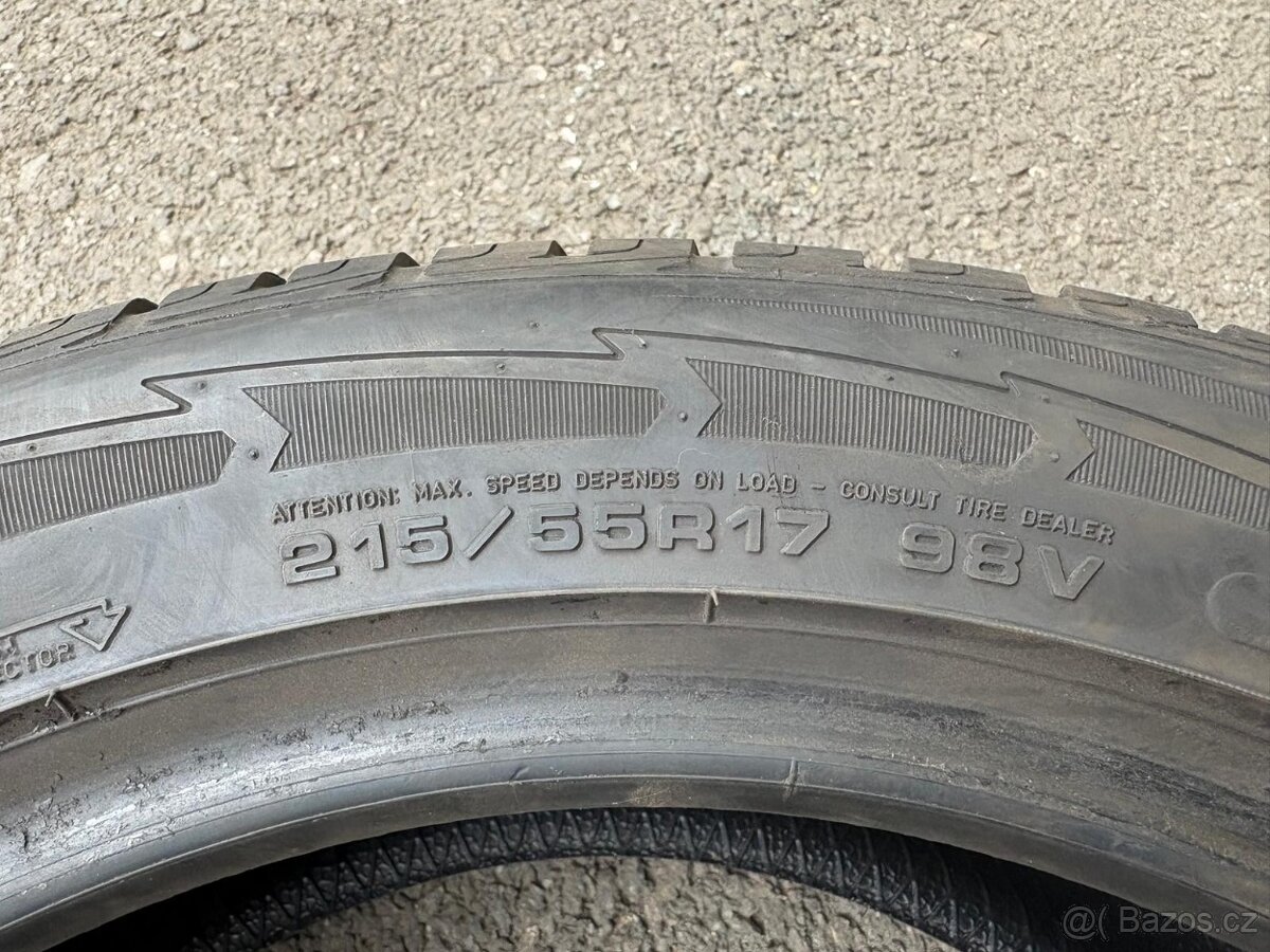 2x zimní 215/55 R17 98V zn. GOODYEAR - 5