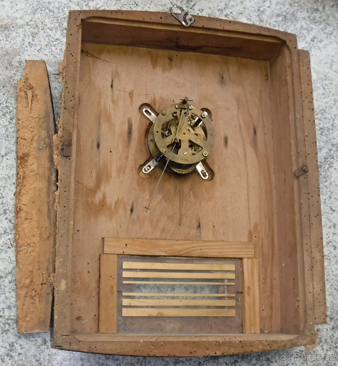 lustr,stínidla,deska šic.stroje,hodiny,dveř. a nábyt. kování - 5