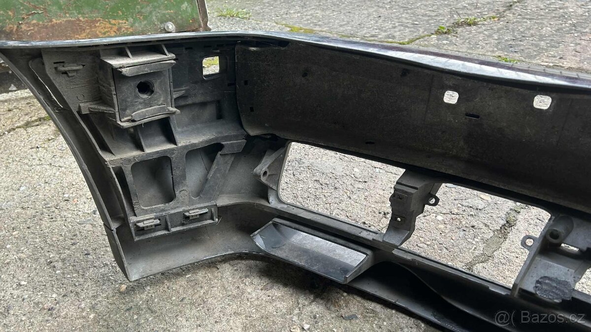 BMW E34 M5 přední nárazník - 5