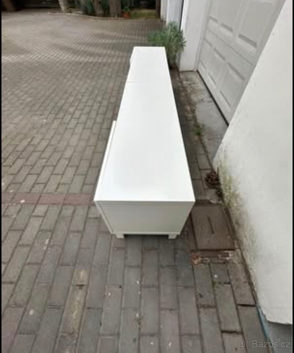 Ikea TV stolek - 5