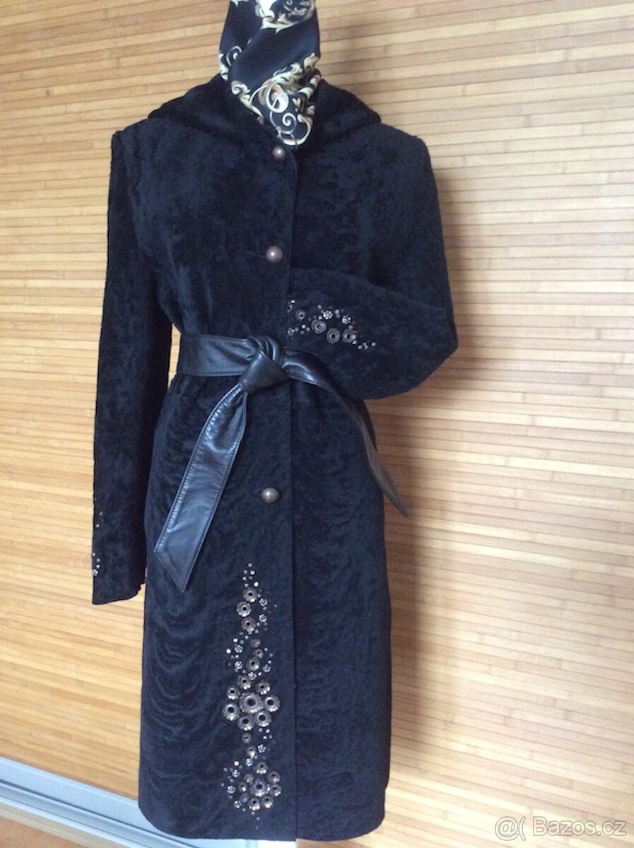 Dámský dlouhý kožešinový kabát s kapucí černý vel. M/38. Nov - 5