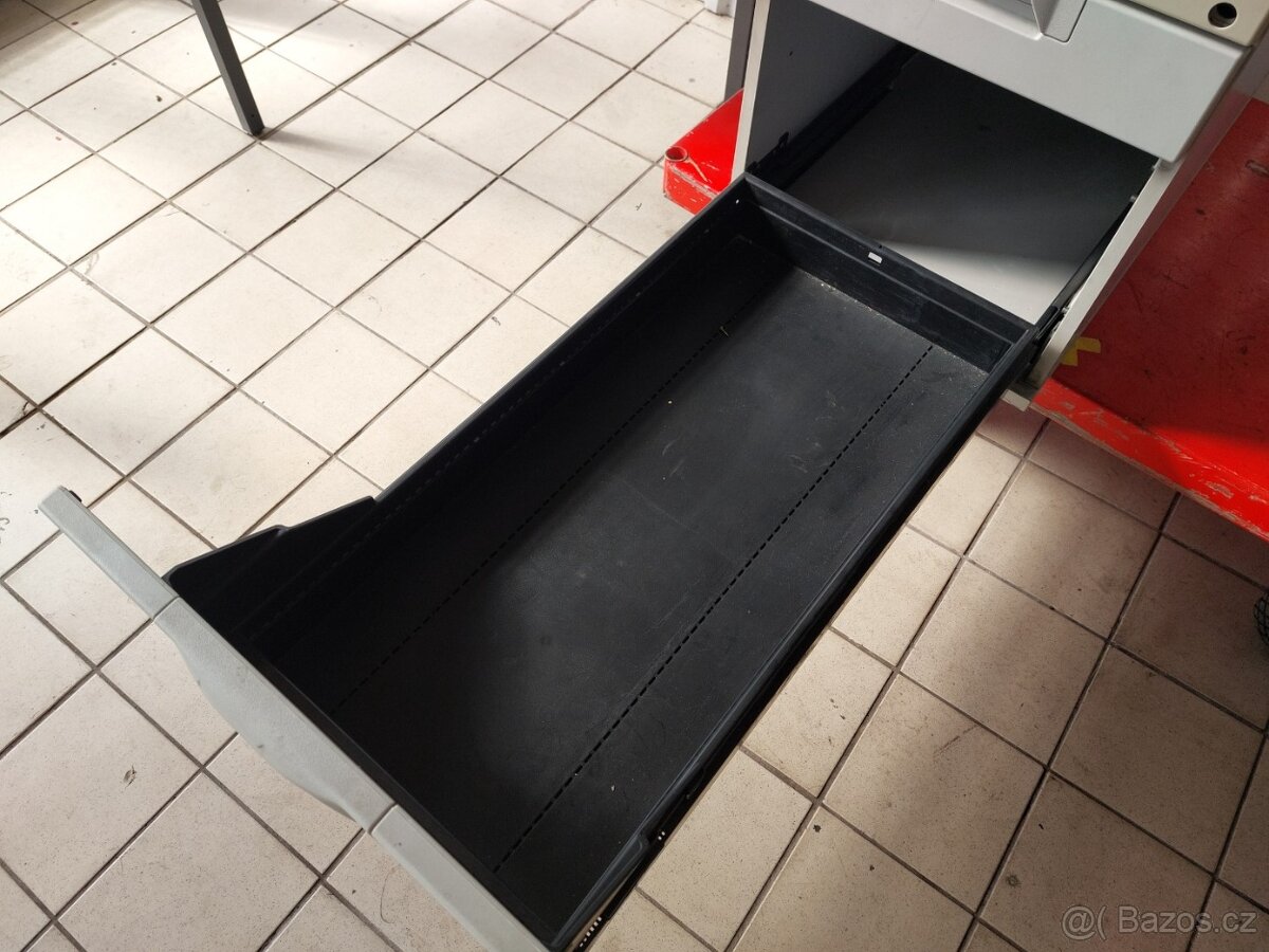 Stůl čtvercový + zásuvková skříňka českého výrobce zn. TECHO - 5