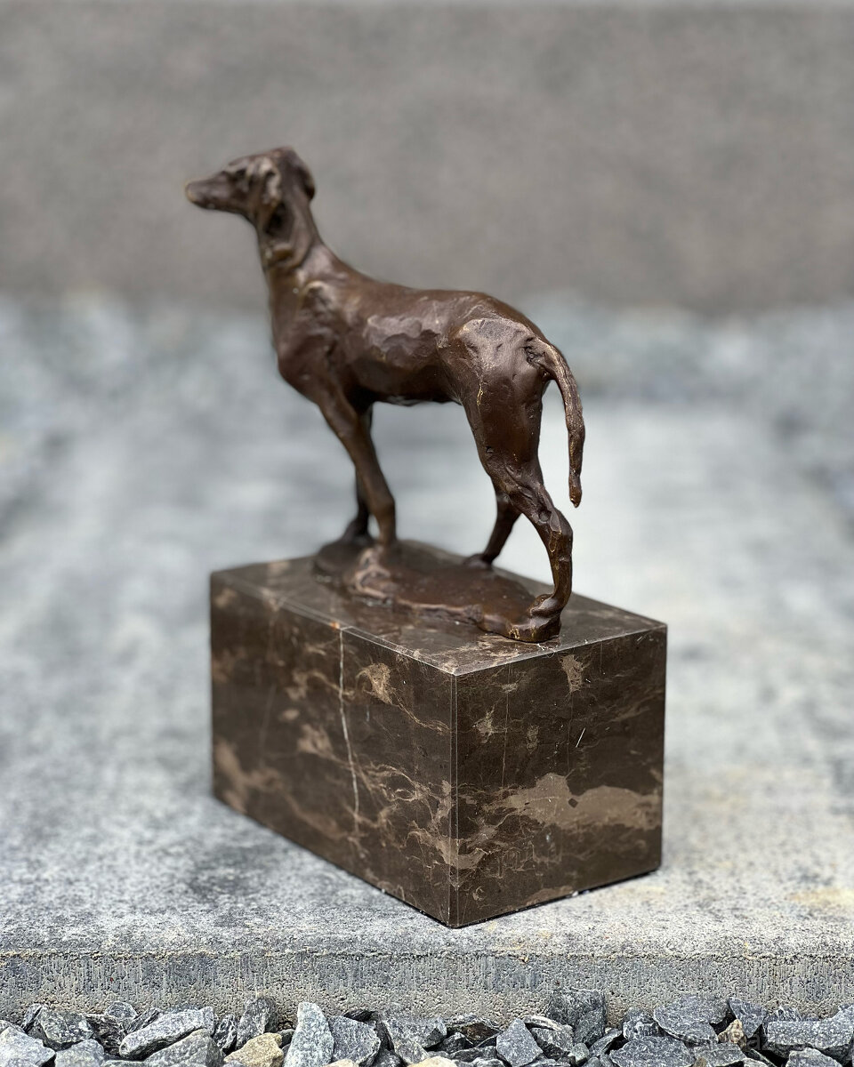 Bronzová socha Lovecký pes - realistická soška psa z bronzu - 5